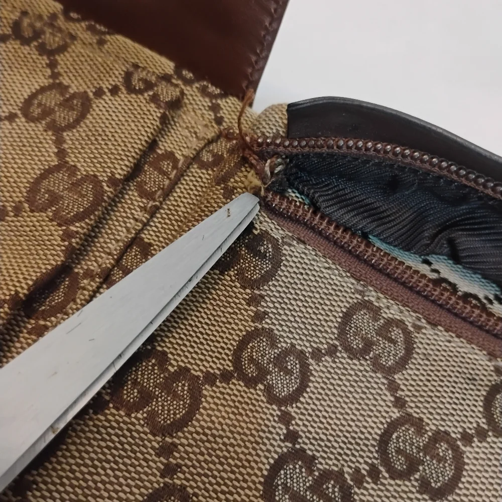 Gucci Fanny Pack Supreme Logo Read Authentic - Picture 8 of 16